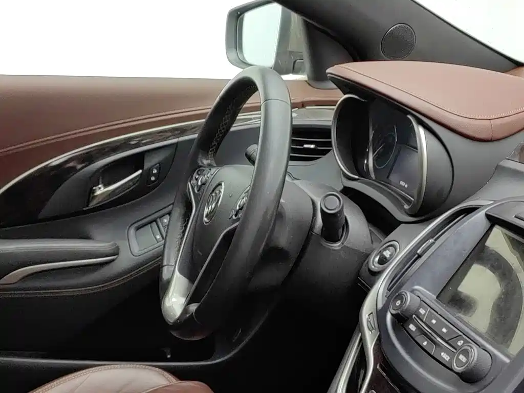 Buick LaCrosse — миниатюра 22
