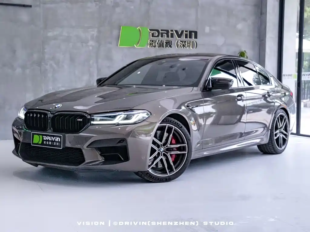 BMW M5 2021