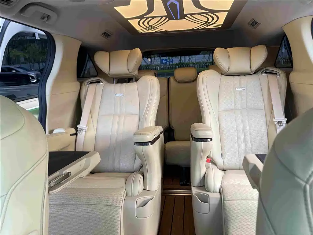 Toyota Sienna — миниатюра 25