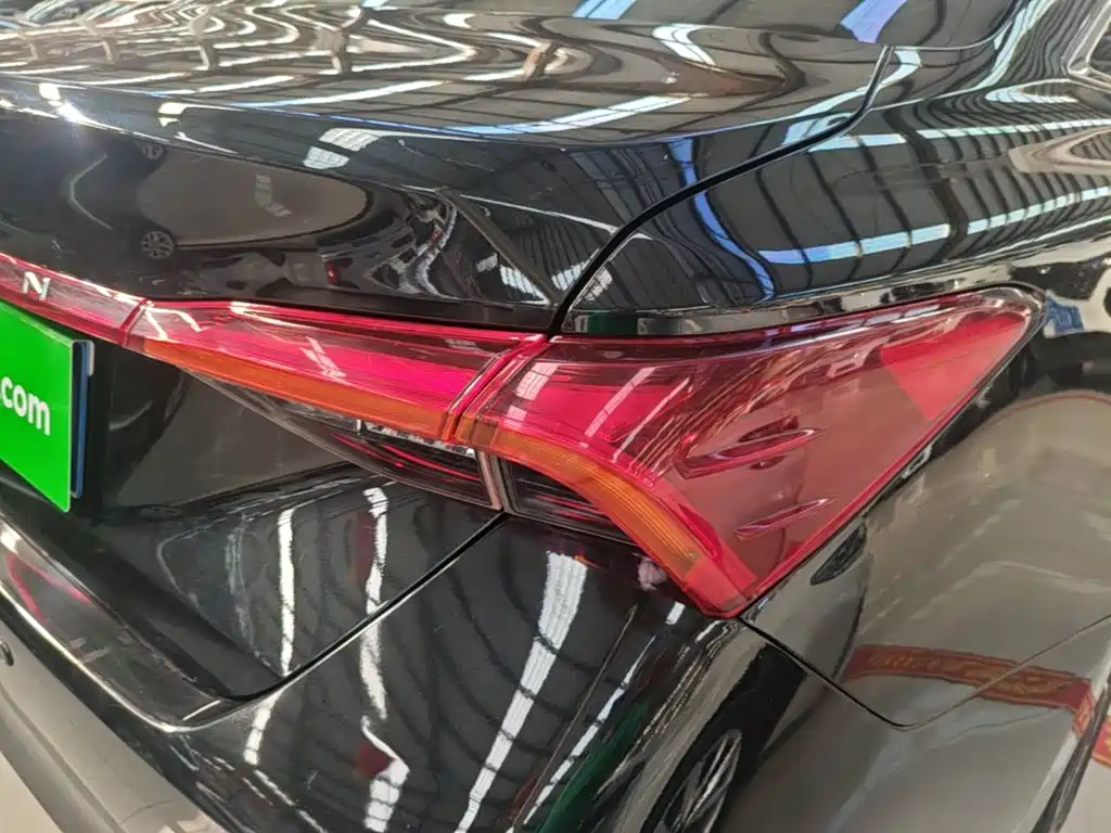 Toyota Avalon — миниатюра 8