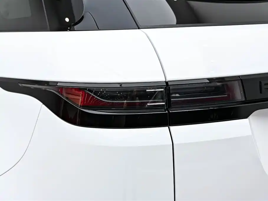 Land Rover Range Rover Evoque 2024 L SE