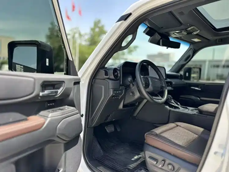 Toyota Land Cruiser Prado 2024 2.4T WX 6 мест