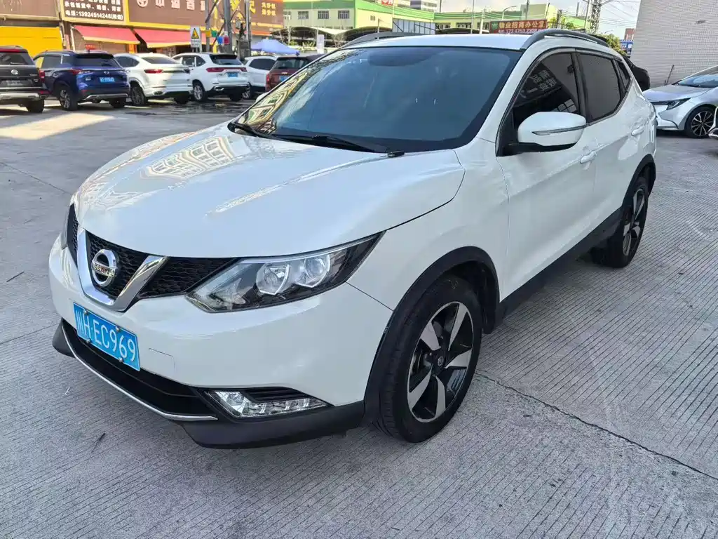 Купить Nissan Qashqai