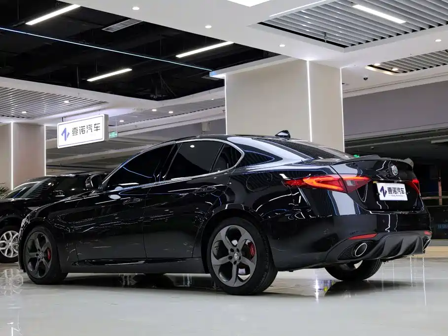 Alfa Romeo Giulia — миниатюра 5