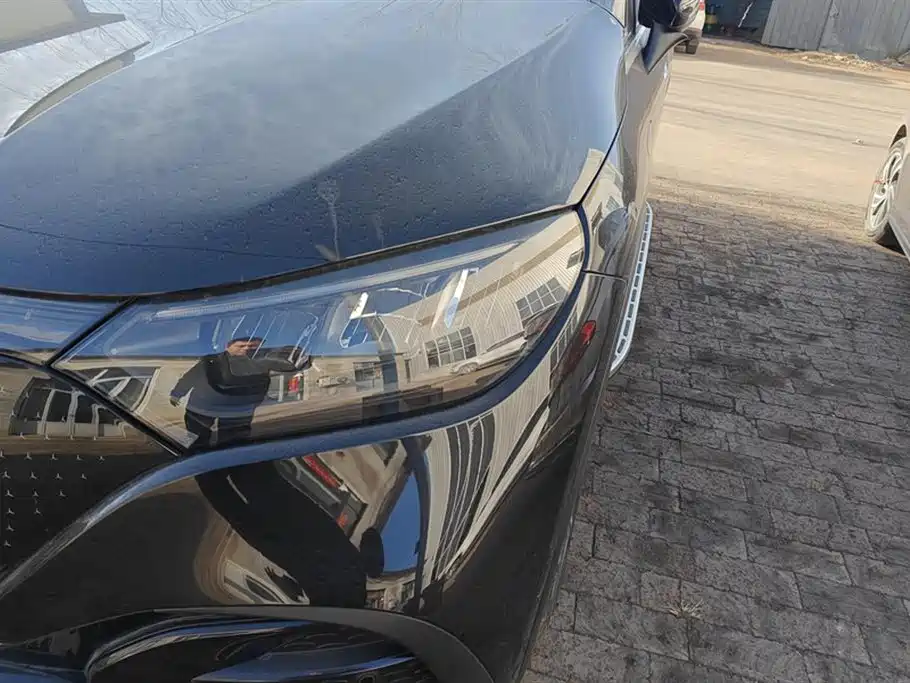 MERCEDES-BENZ EQE SUV