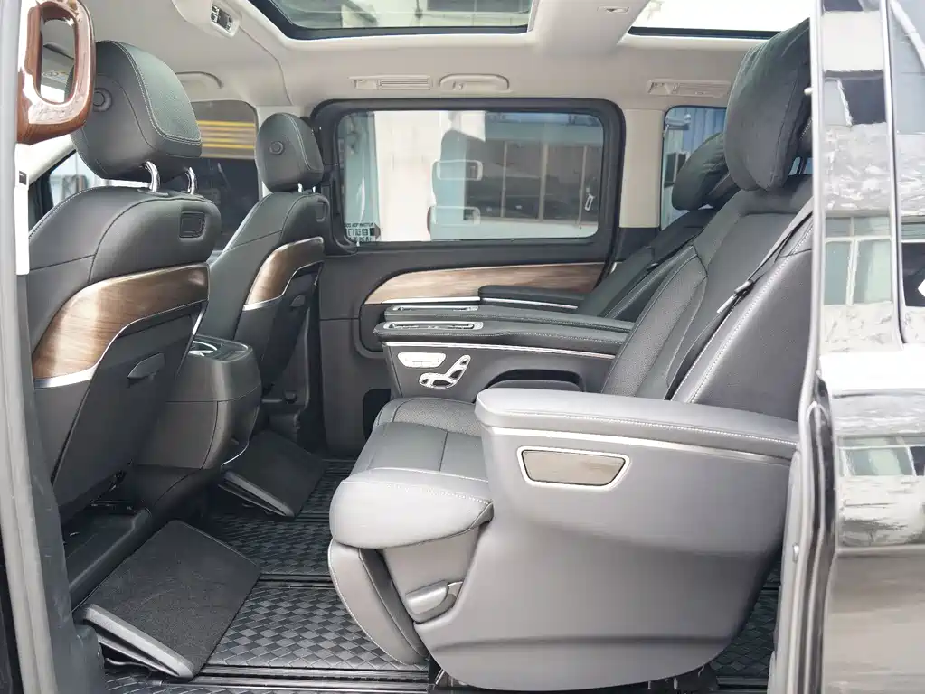 MERCEDES-BENZ V CLASS