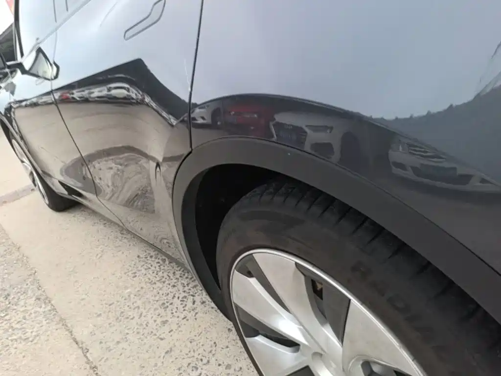 Tesla Model Y — миниатюра 22