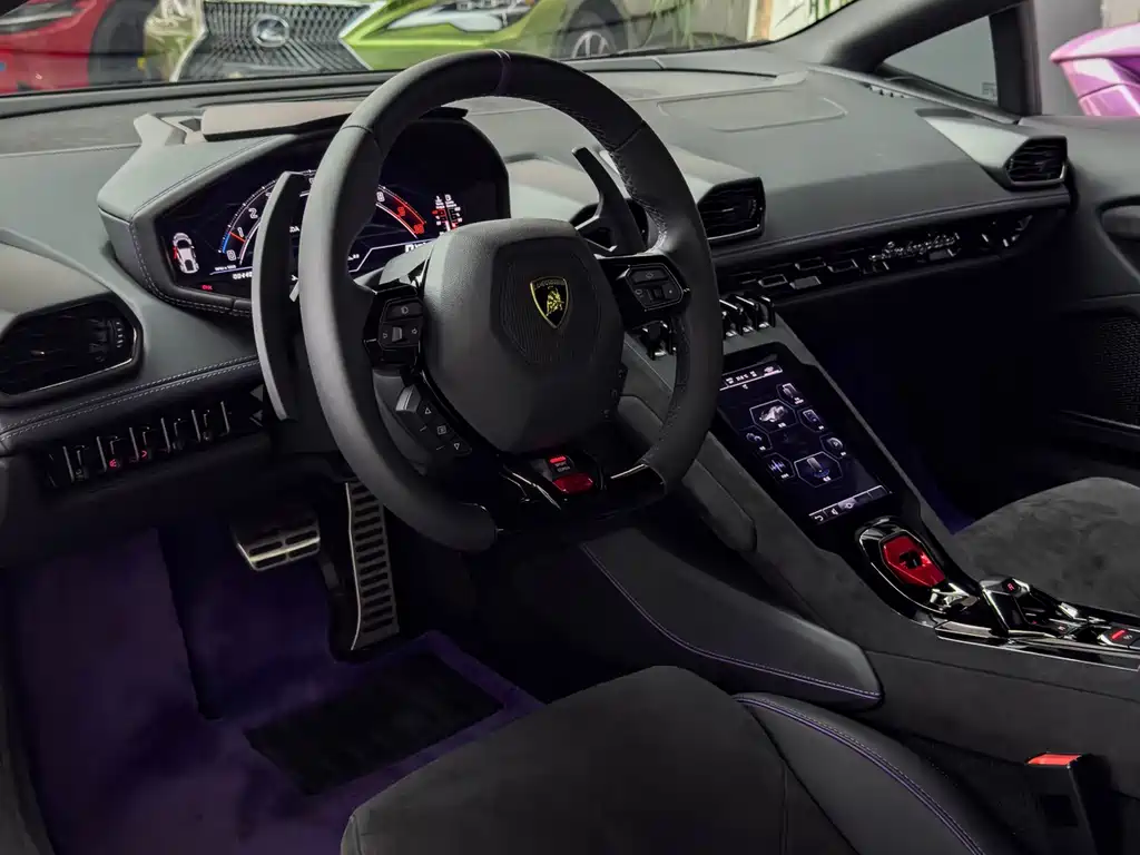 LAMBORGHINI HURACÁN