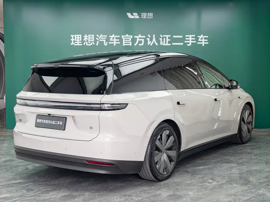 Li Auto i8 2025 Standard
