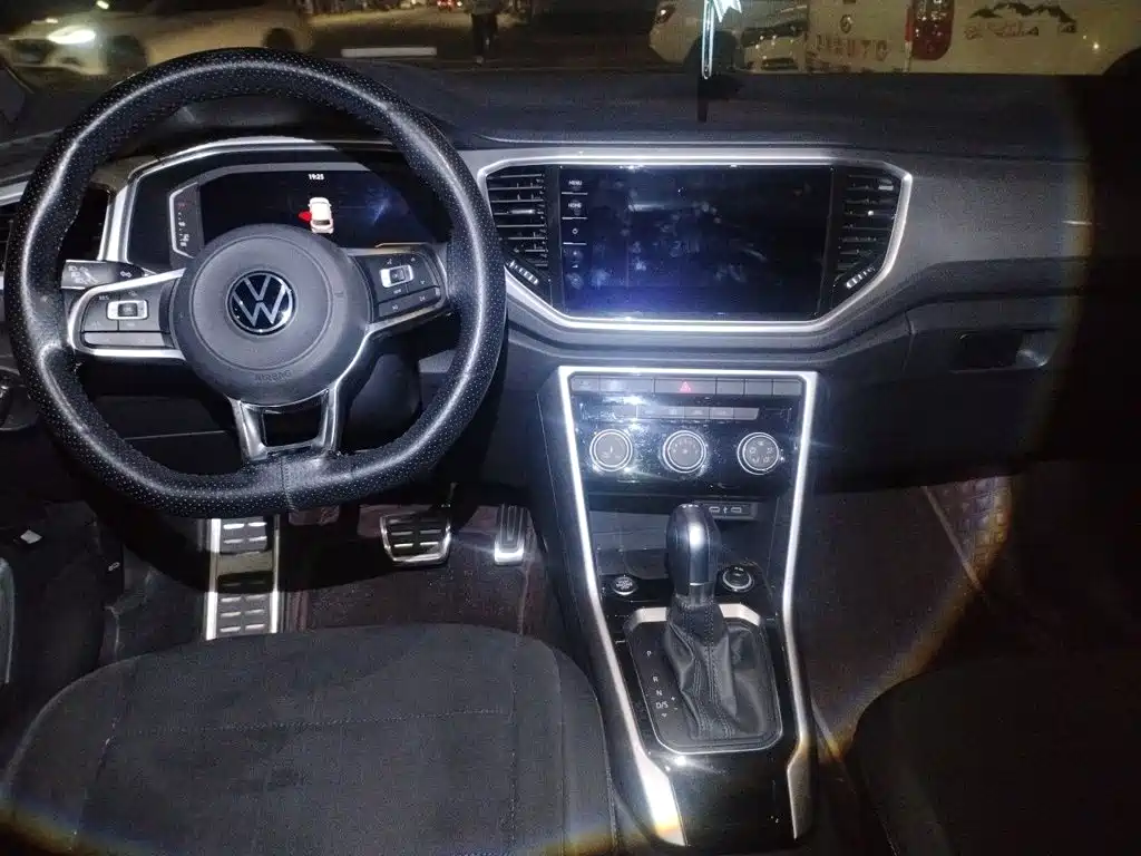 Volkswagen T-Roc — миниатюра 5
