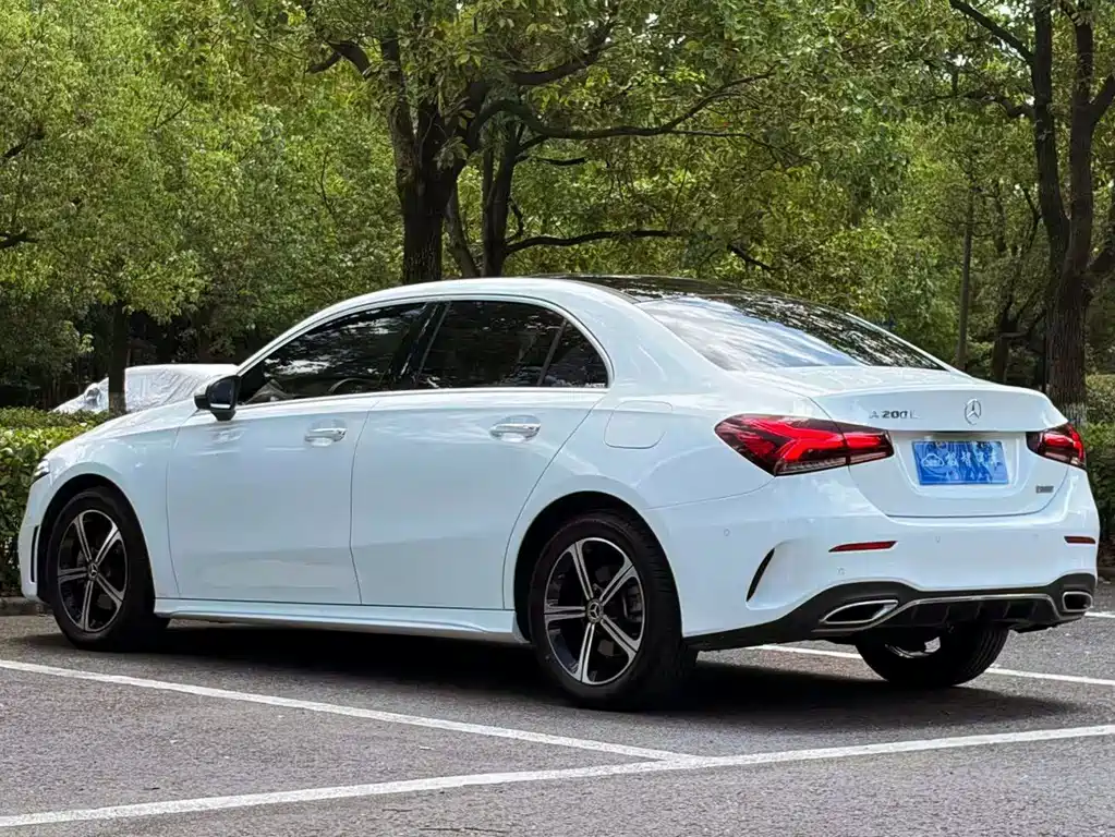 Mercedes-Benz A-Class — миниатюра 7