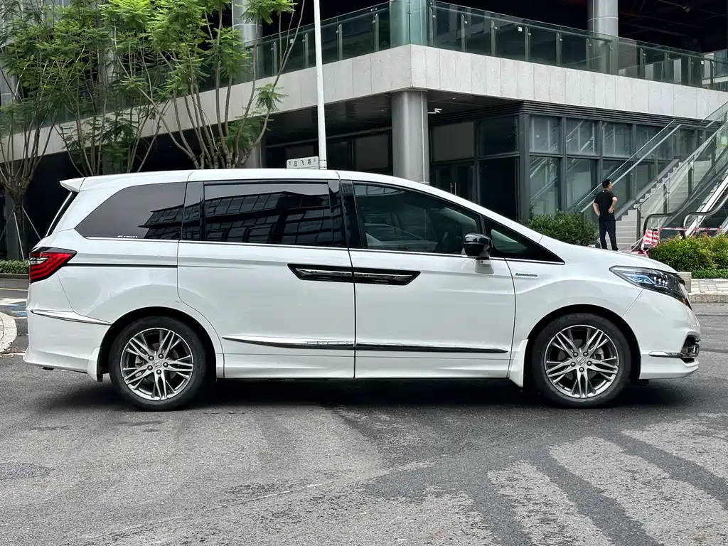Honda Elysion 2019 2.0L Comfort