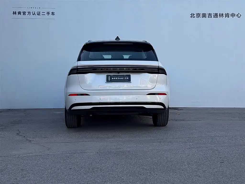 Lincoln Nautilus 2025 2.0T