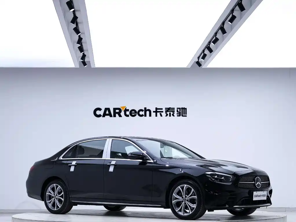 Mercedes-Benz E-Class — миниатюра 5