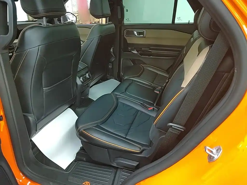 Ford Explorer — миниатюра 17