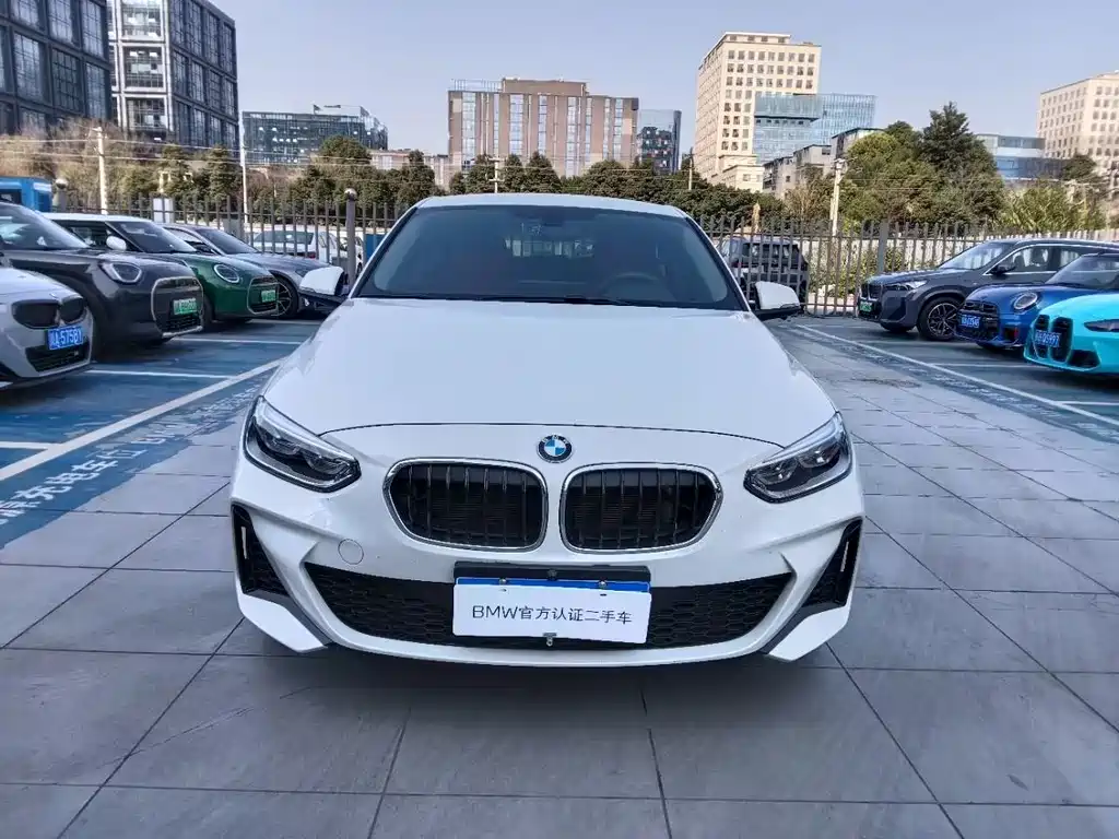 BMW 1 SERIES