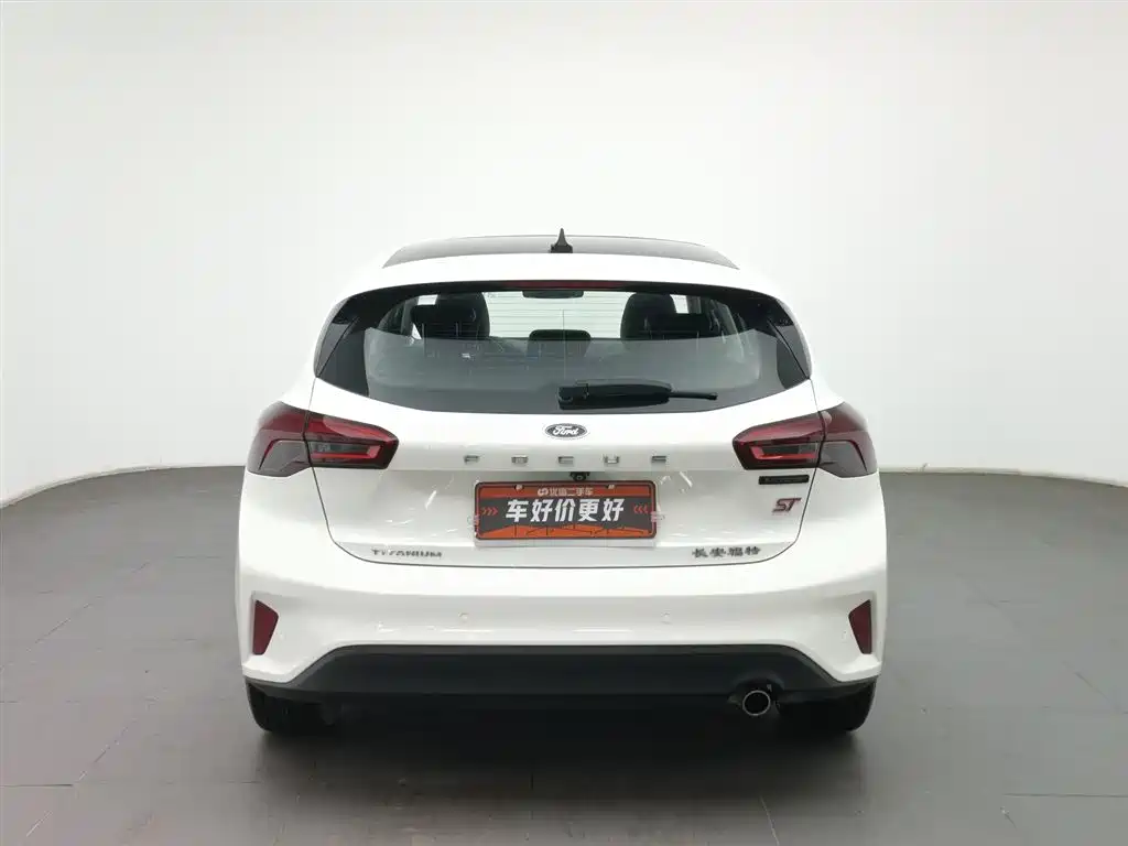 Ford Focus 2019 EcoBoost 180 AT