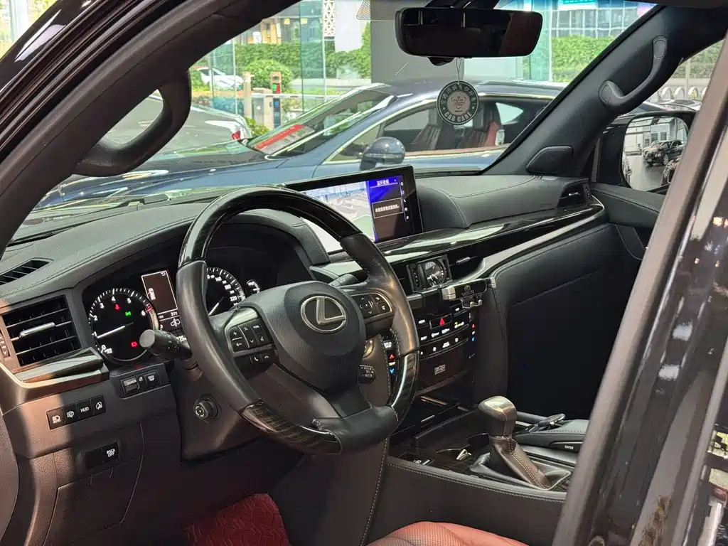 Lexus LX 2019 570 Luxury