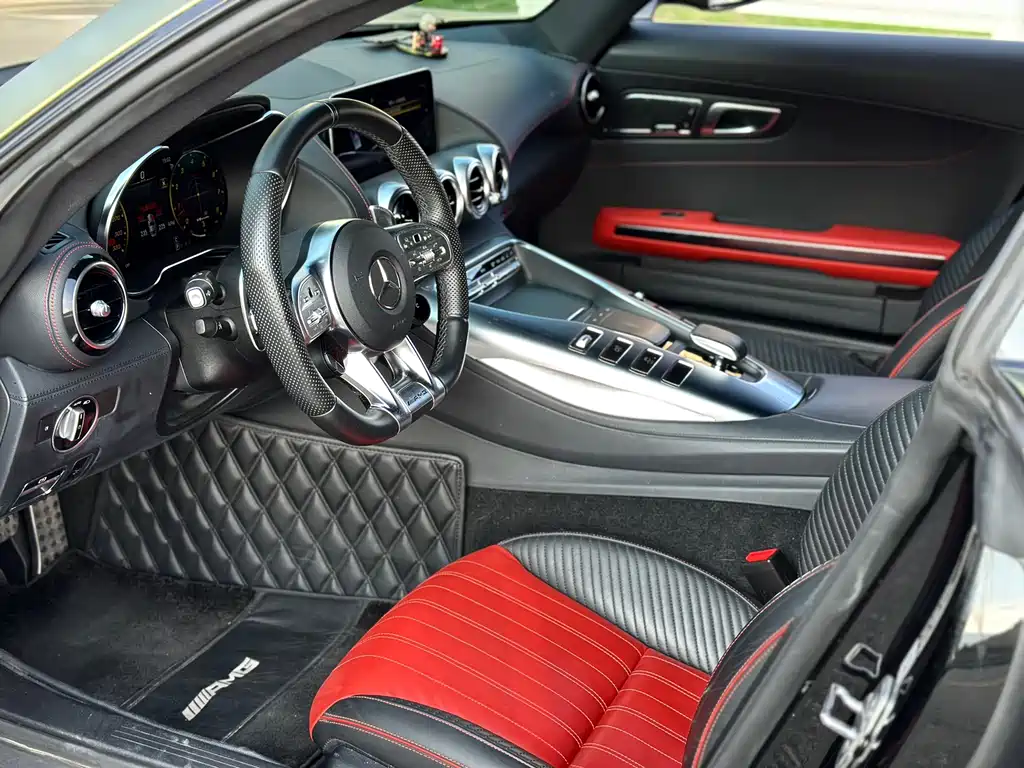 MERCEDES-BENZ AMG GT