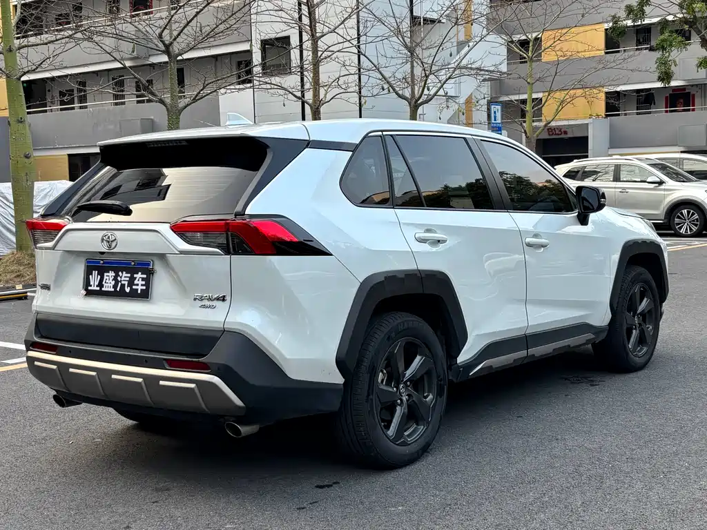 TOYOTA RAV4 RONGFANG