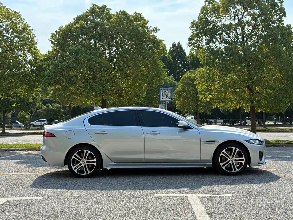 Jaguar XEL 2022 2.0T 200PS R-DYNAMIC Sport