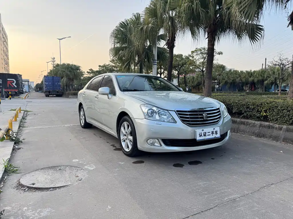 Toyota Crown 2010 3.0L Royal Saloon VIP