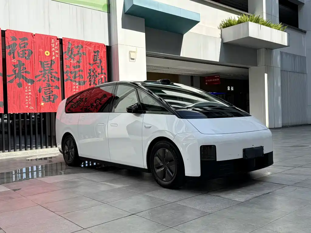Li Auto MEGA 2025 Ultra
