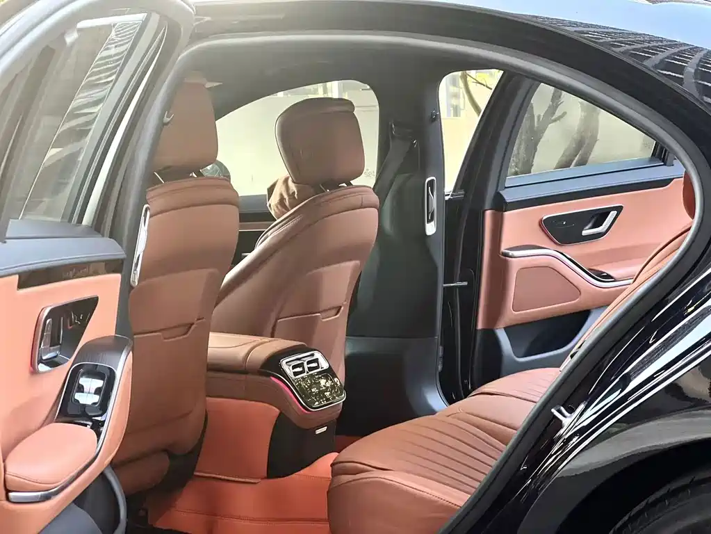 Mercedes-Benz S-Class — миниатюра 11
