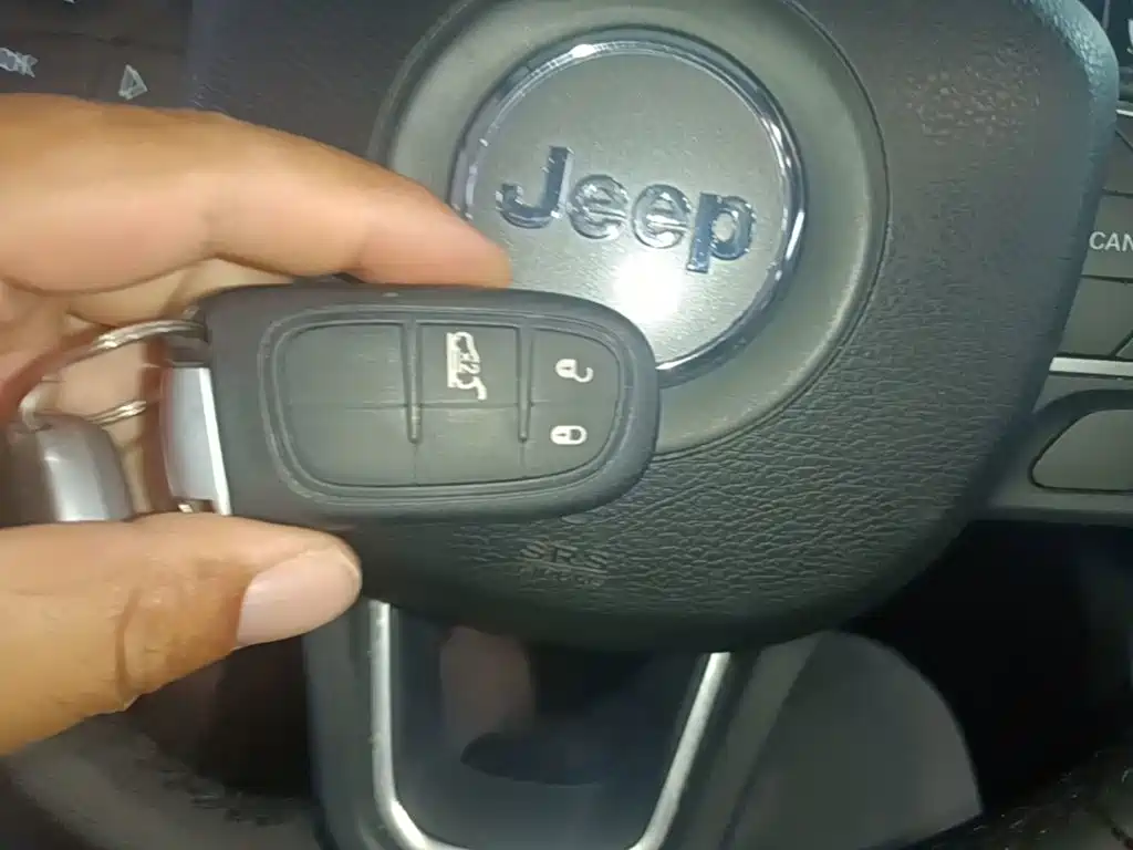 Jeep Grand Commander — миниатюра 9