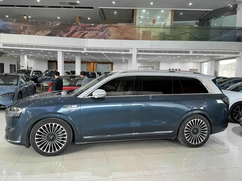 AITO ASK THE WORLD M9