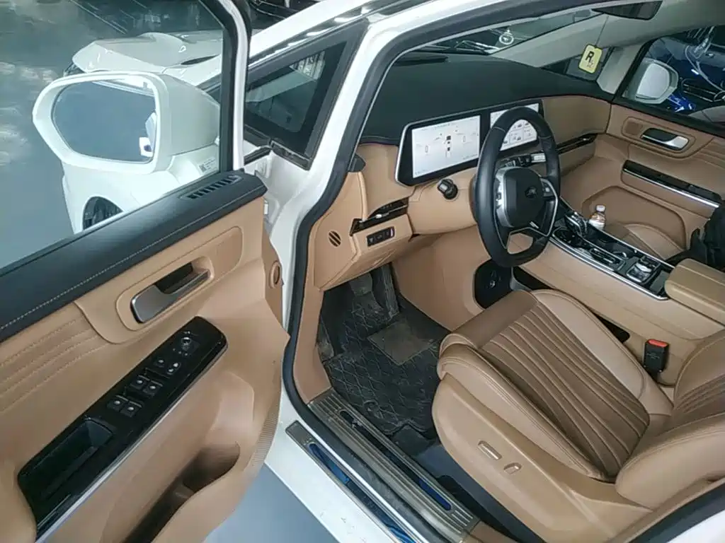JAC Refine Refine RF8 PHEV — миниатюра 16