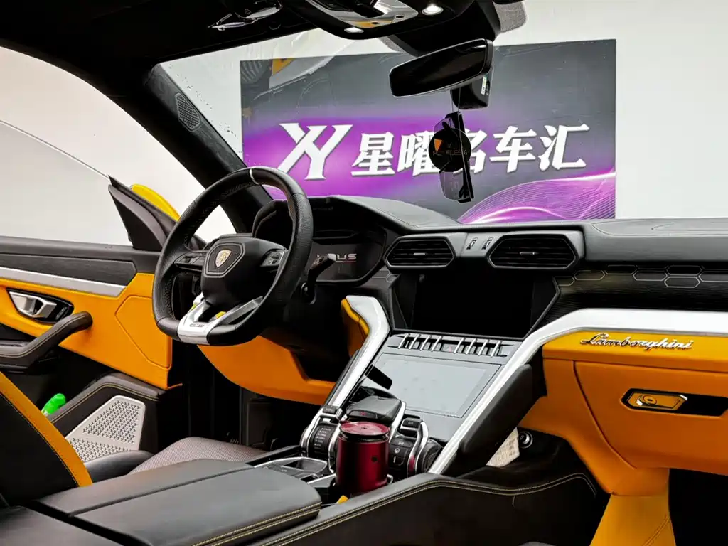 Lamborghini Urus — миниатюра 2