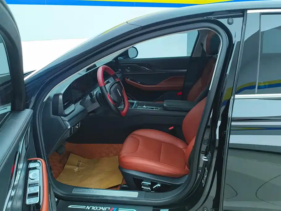 Lincoln Z 2022 i