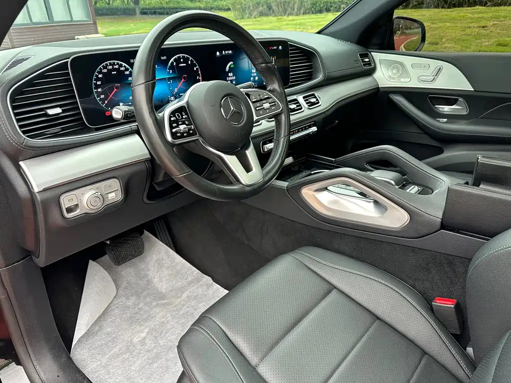 Mercedes-Benz GLE Coupe — миниатюра 8