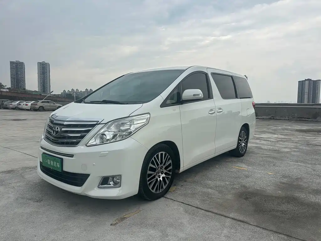 Купить Toyota Alphard