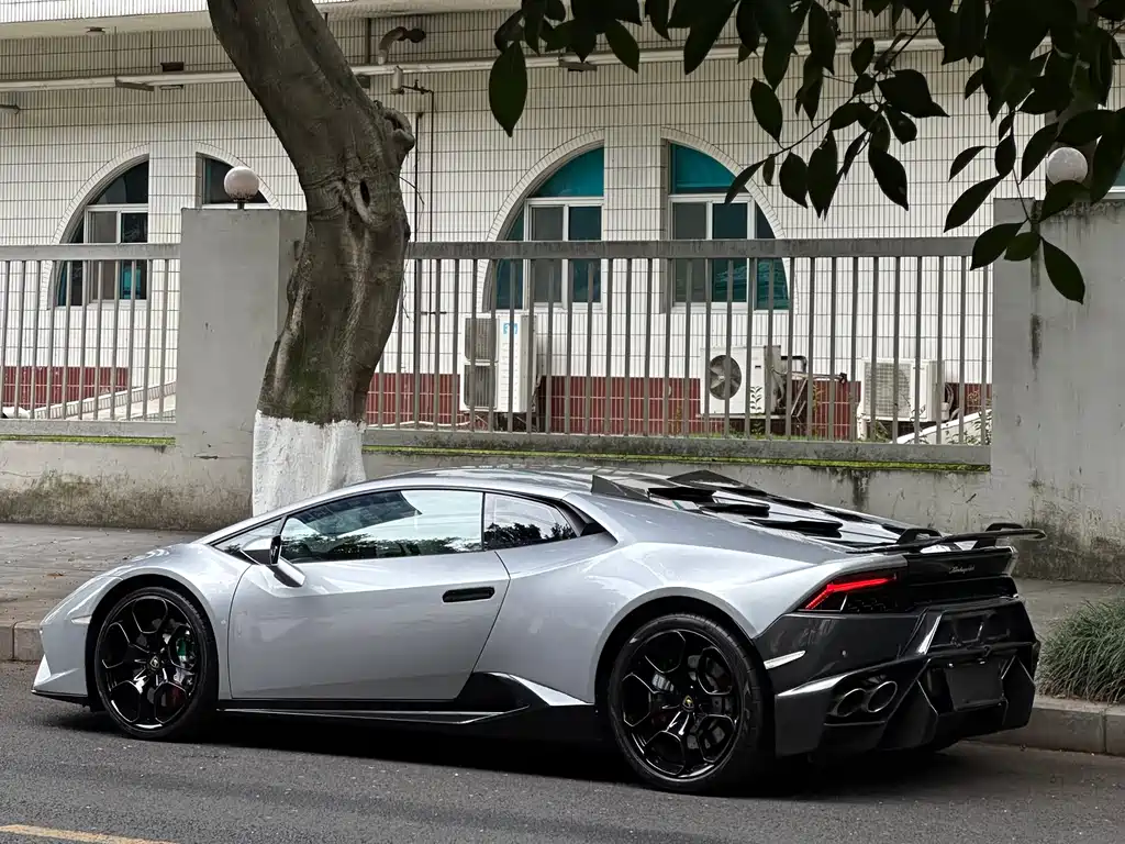 Lamborghini Huracán 2016 Huracán RWD Coupe