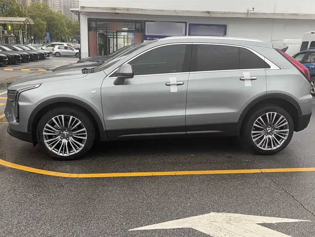 Cadillac XT4 2024 28T Luxury
