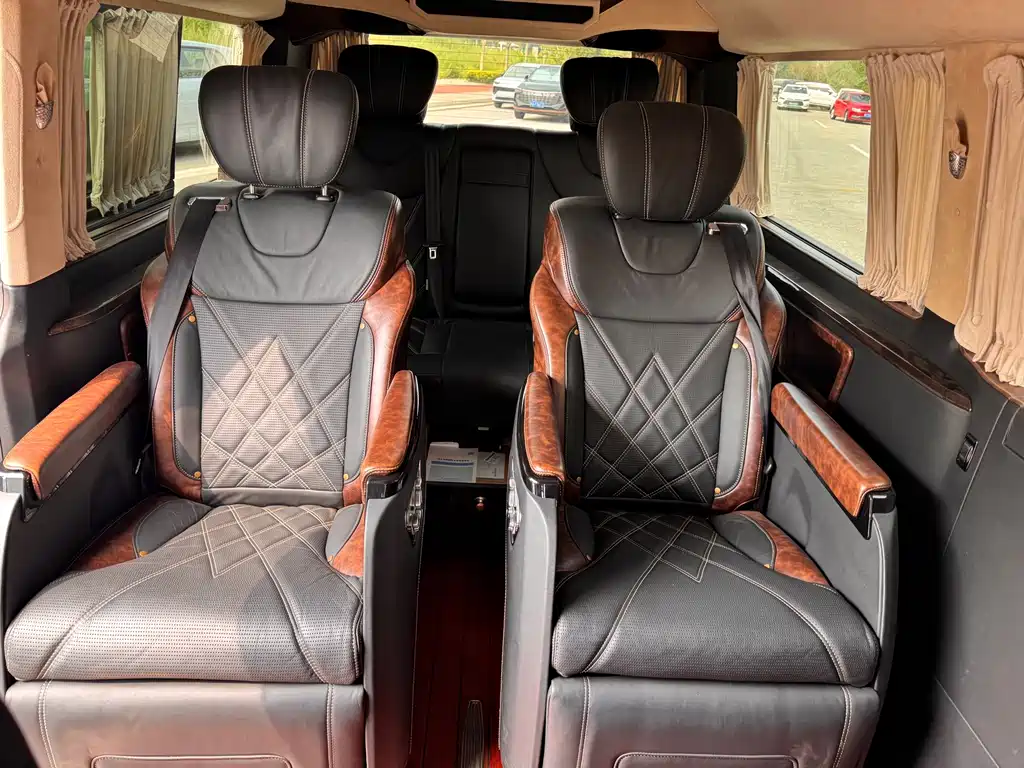 Volkswagen Caravelle — миниатюра 8