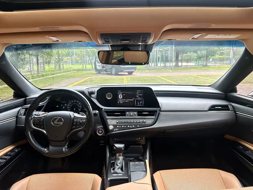 Lexus ES — миниатюра 9