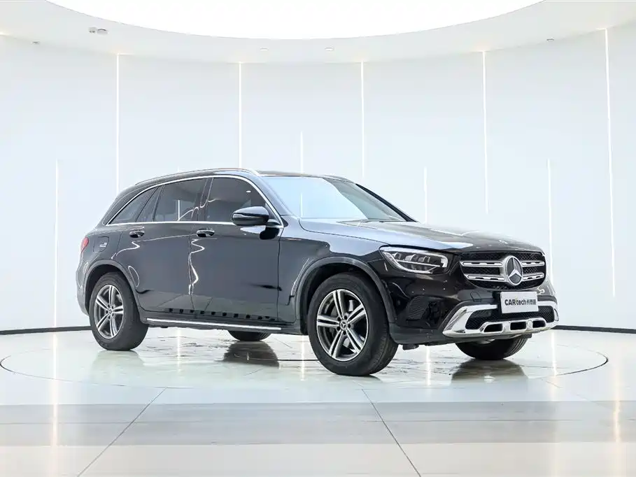 MERCEDES-BENZ GLC