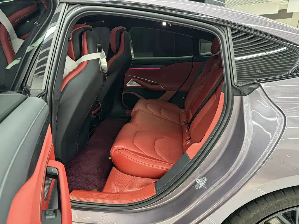 XIAOMI CAR XIAOMI SU7