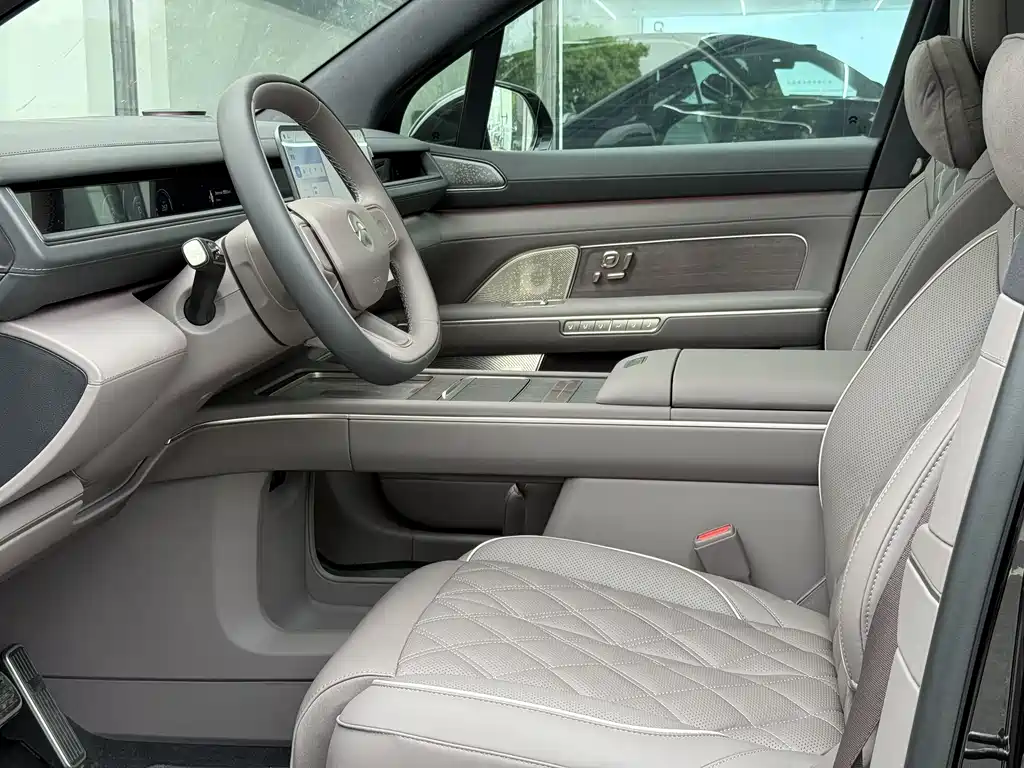 NIO ES8 2026 мест Executive Luxury
