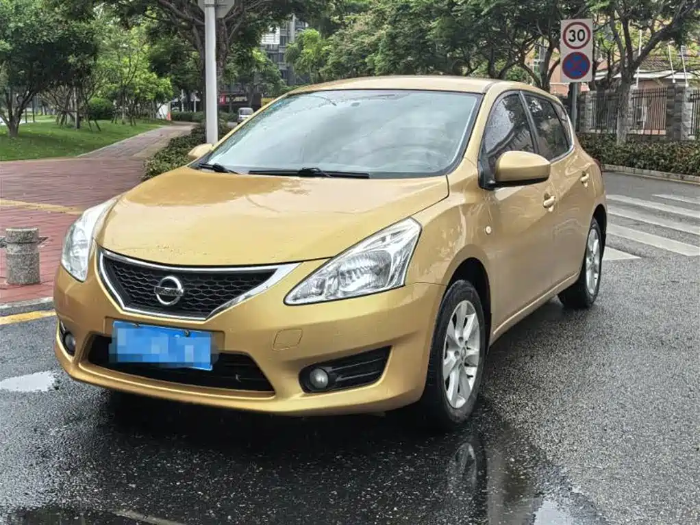 Nissan Tiida 2014