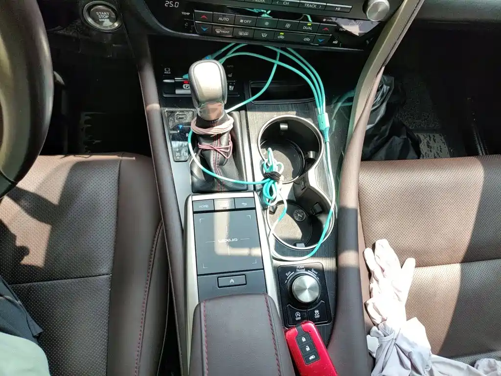 Lexus RX — миниатюра 10