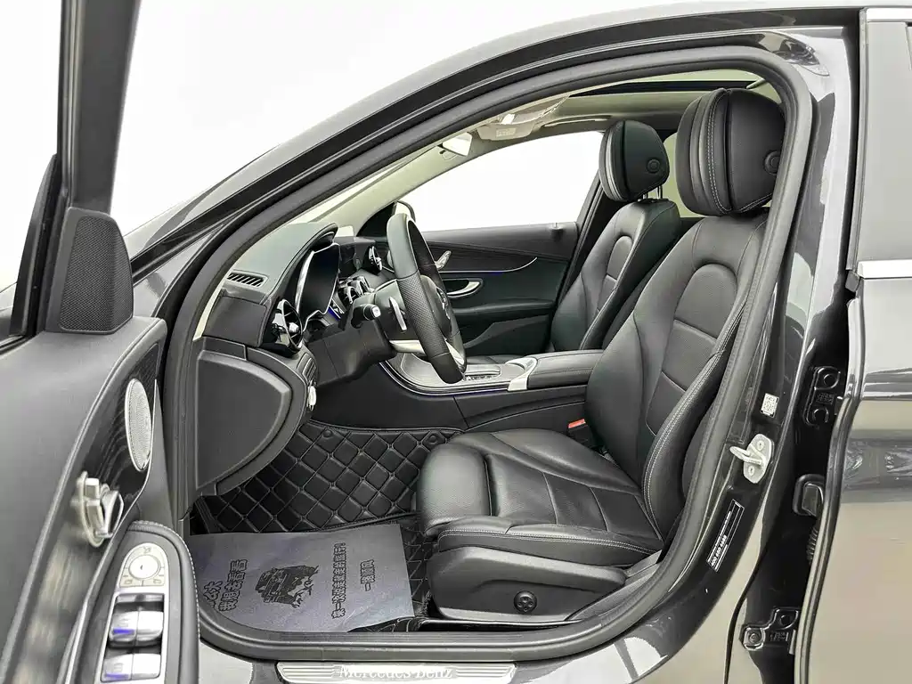 Mercedes-Benz C-Class — миниатюра 7