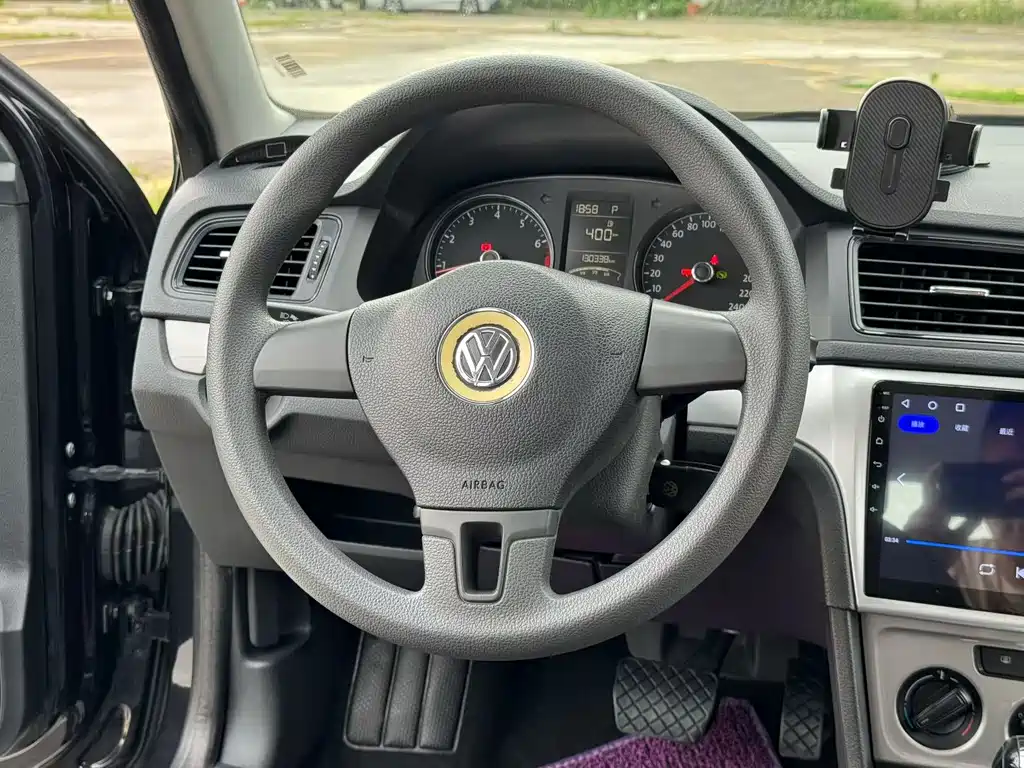 Volkswagen Lavida 2013 1.6L AT