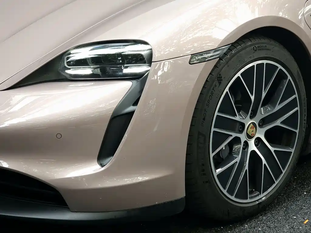 Porsche Taycan 2022 Taycan