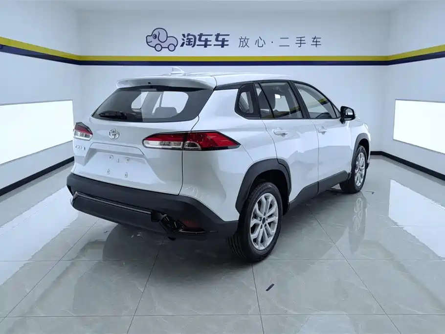 Toyota Frontlander 2024 2.0L CVT Lead plus