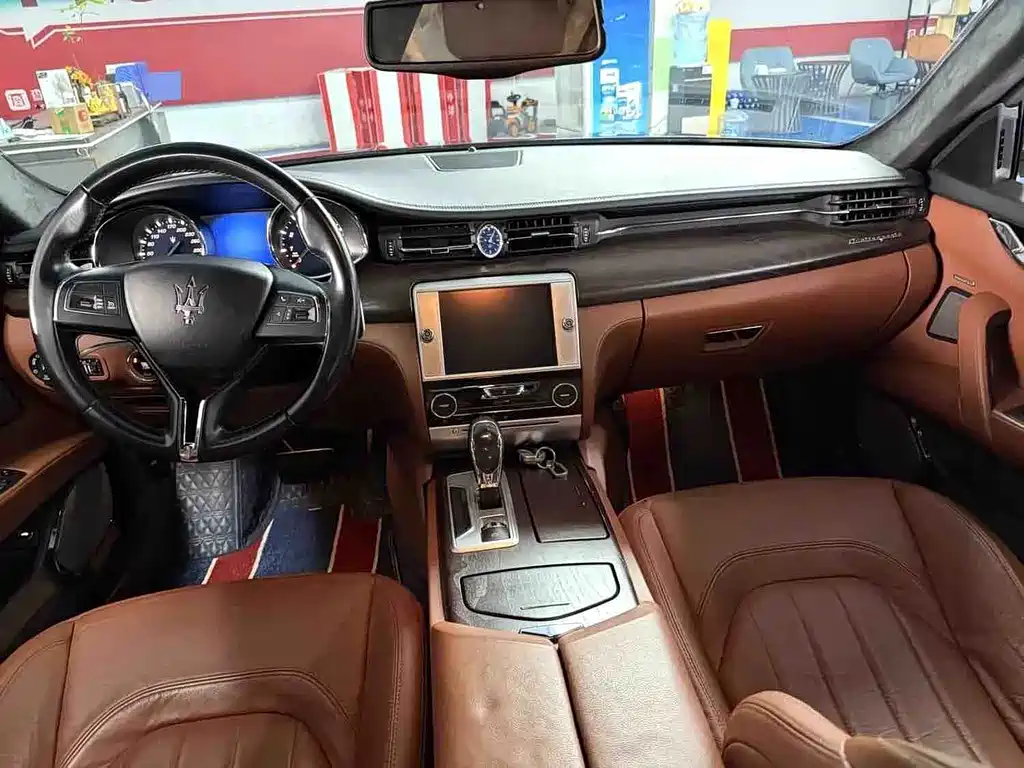 Maserati Quattroporte — миниатюра 5
