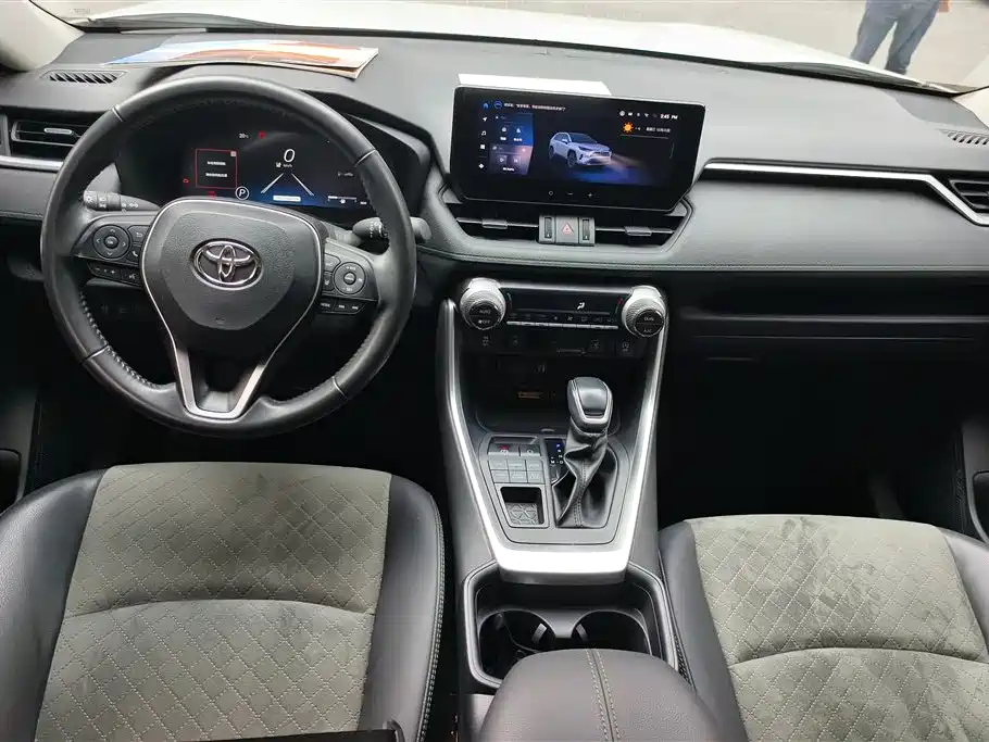 TOYOTA RAV4 RONGFANG